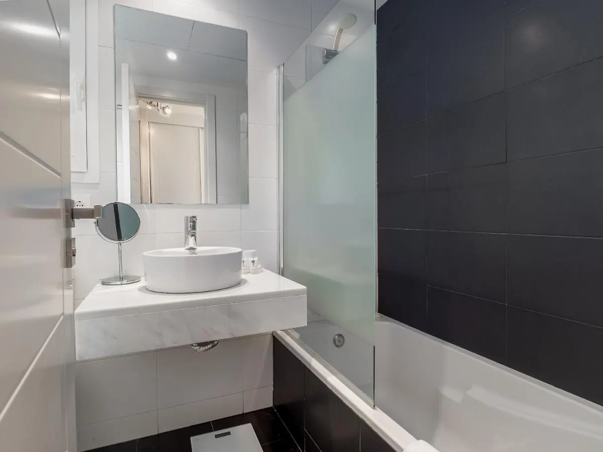 2051-New 3 Bedrooms On Golf Estepona