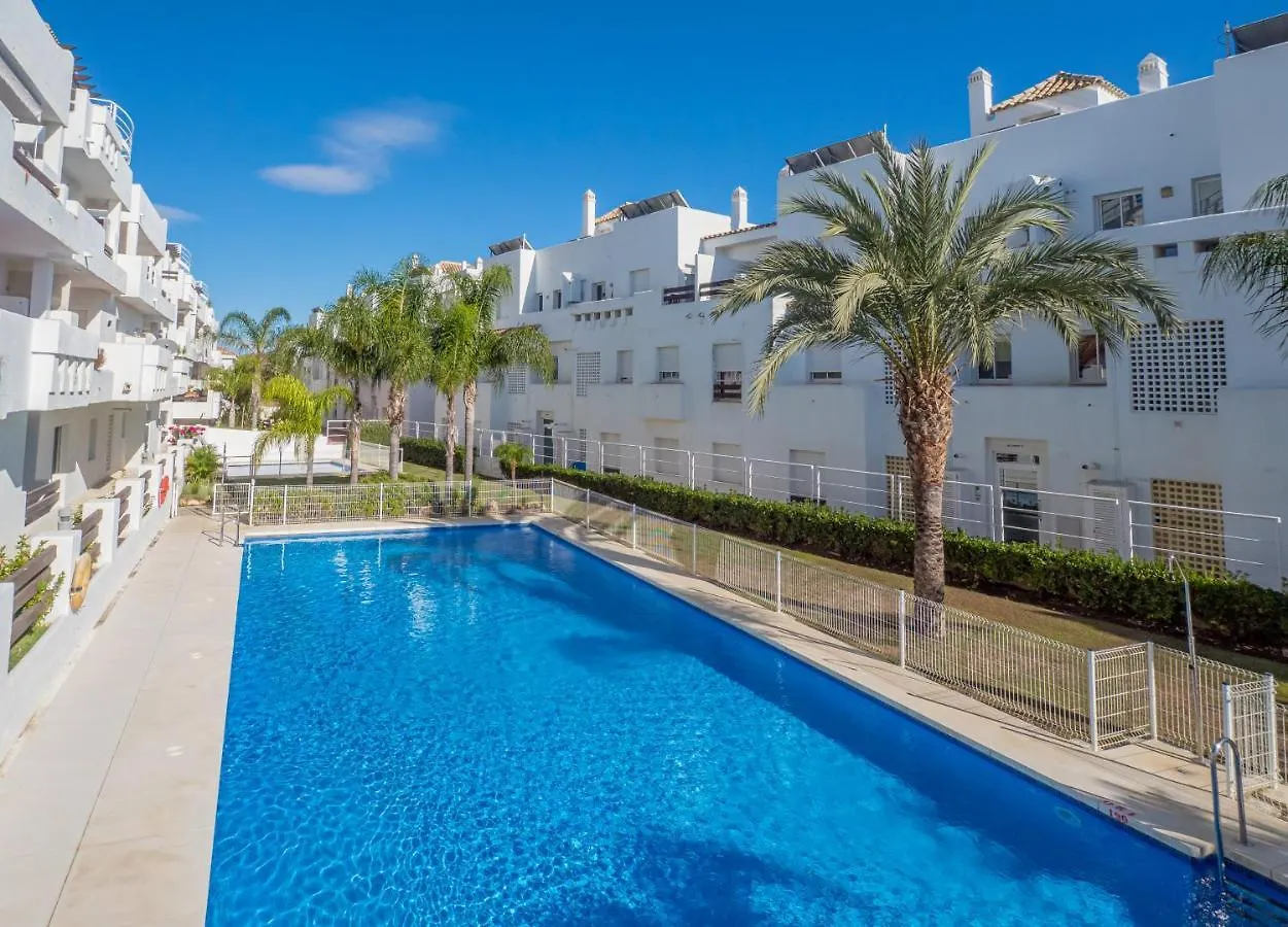 2051-New 3 Bedrooms On Golf location